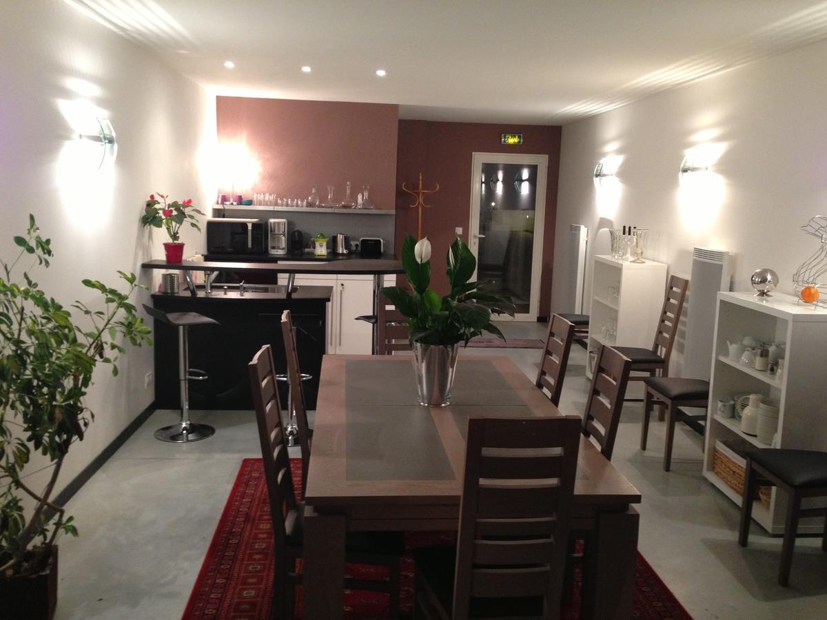 Domaine De Giron Bed and Breakfast Moulis-en-Médoc Exterior foto