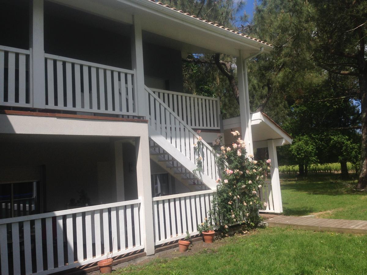 Domaine De Giron Bed and Breakfast Moulis-en-Médoc Exterior foto