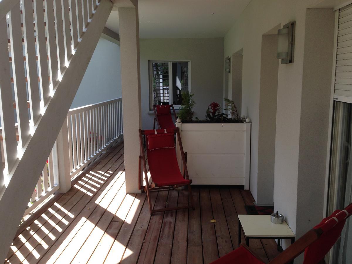 Domaine De Giron Bed and Breakfast Moulis-en-Médoc Exterior foto