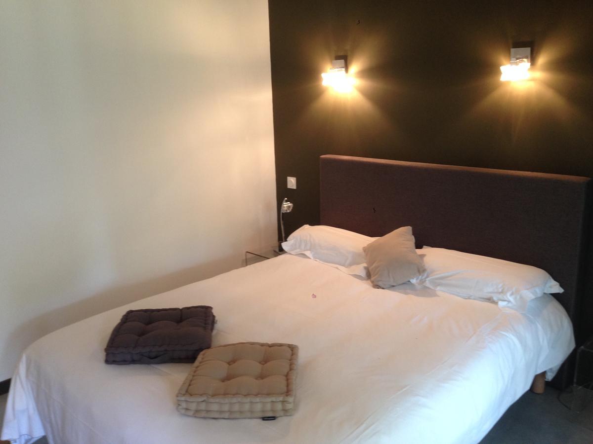 Domaine De Giron Bed and Breakfast Moulis-en-Médoc Exterior foto