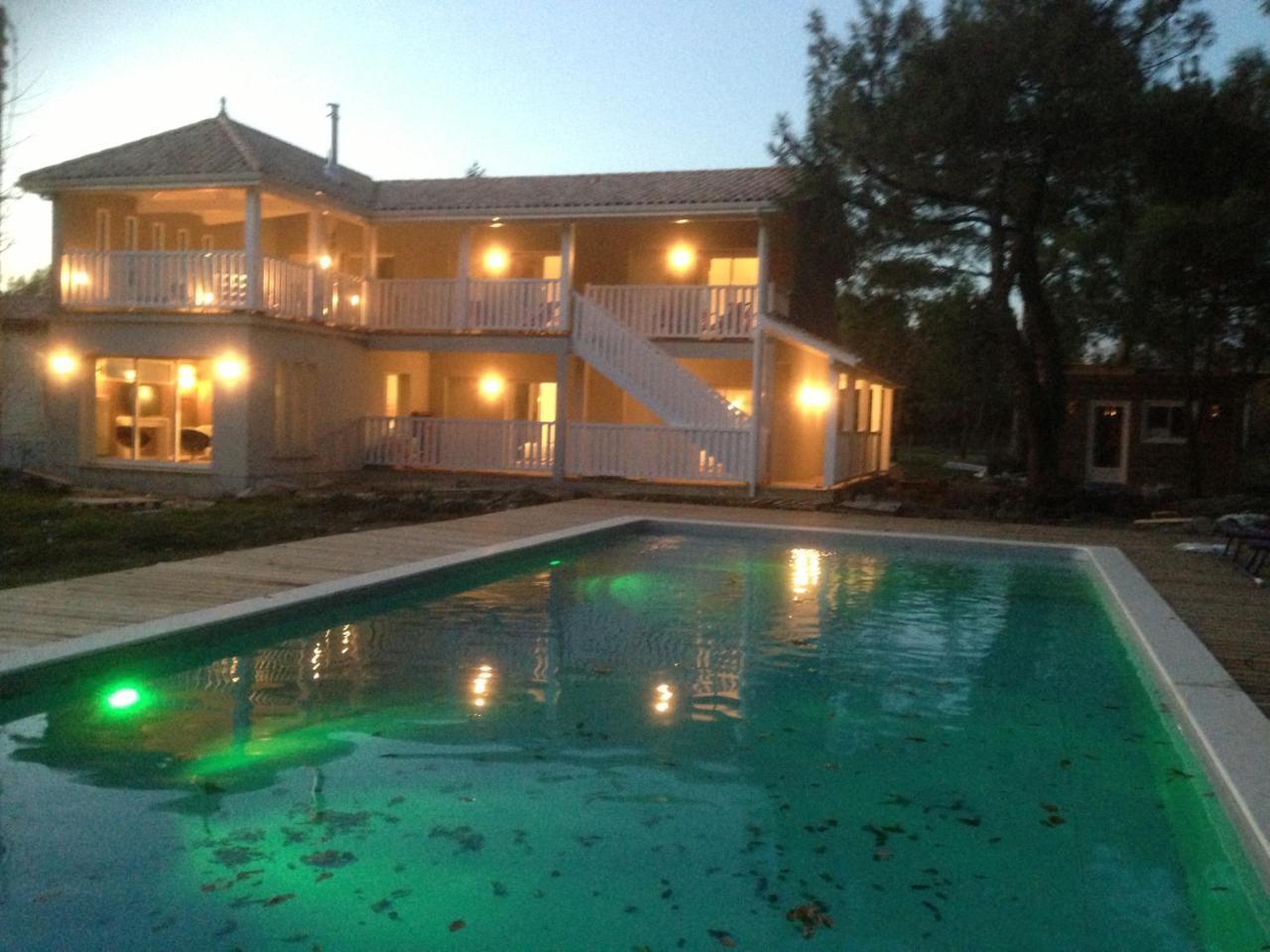 Domaine De Giron Bed and Breakfast Moulis-en-Médoc Exterior foto